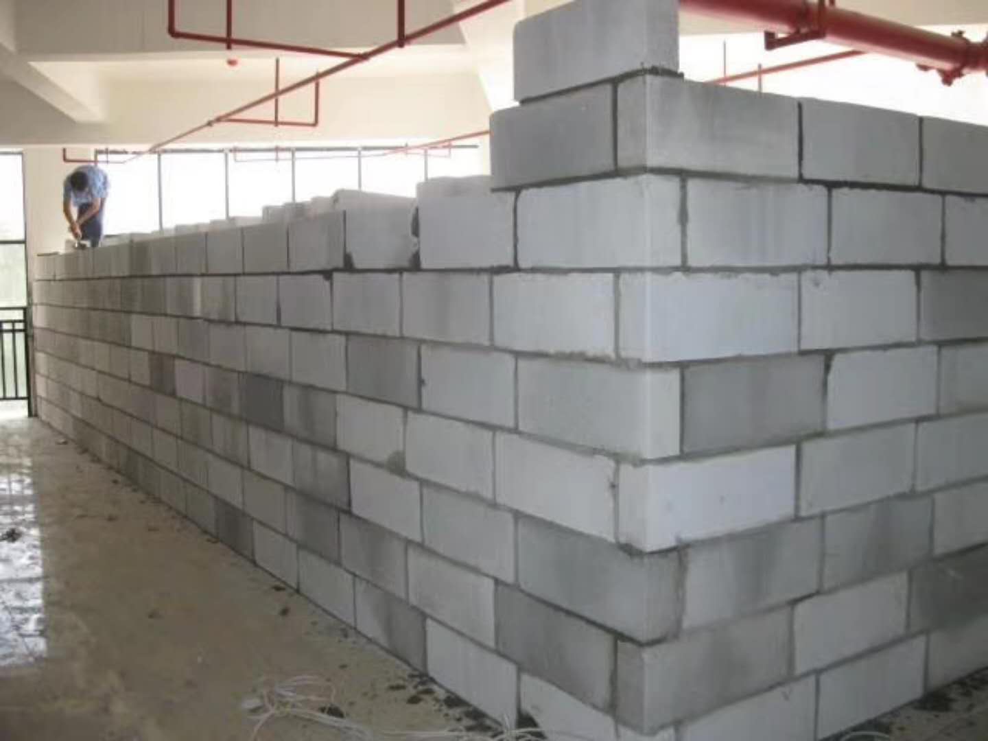 武江蒸压加气混凝土砌块承重墙静力和抗震性能的研究
